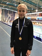 Ella Huuhtanen (2006) kirjasi nimiinsä kaksi nuorten hallimestaruutta 11-13 -vuotiaiden ikäsarjassa. Kerrosten ja 3m tulokset ovat Ellan henkilökohtainen ennätys.